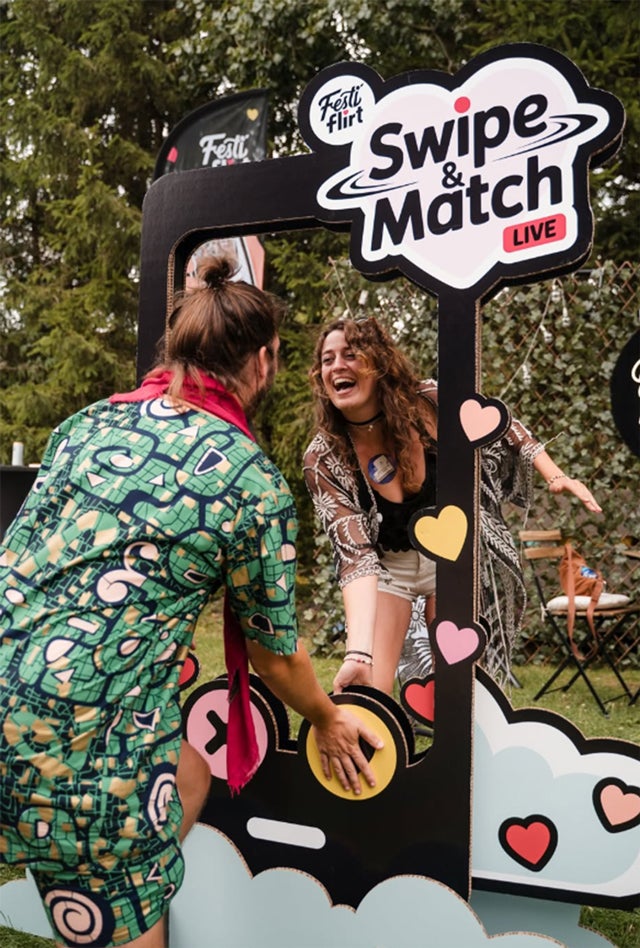 Kartonnen swipe paneel FestiFlirt Kartonnen swipe paneel FestiFlirt