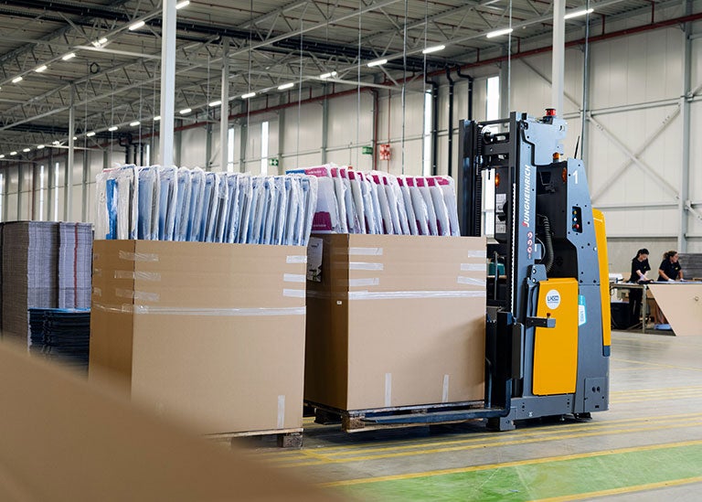 AGV's in fabriek bij Holbox AGV's in fabriek bij Holbox